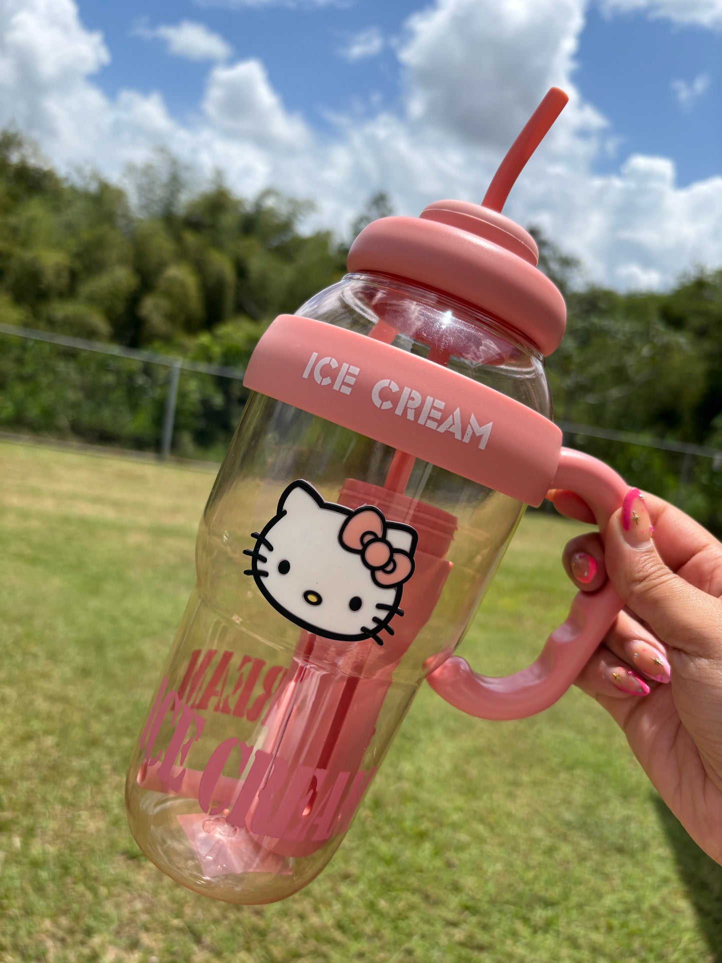 Hello kitty water bottle